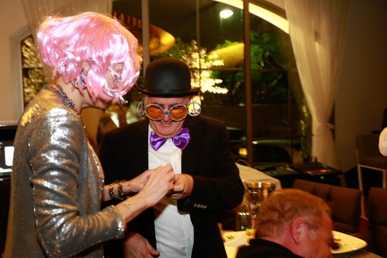 Le Chic Du Bal Masque 