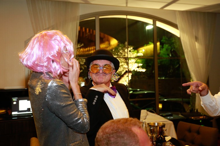 Le Chic Du Bal Masque 