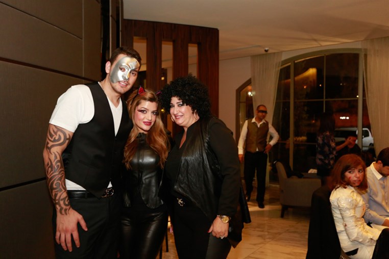 Le Chic Du Bal Masque 
