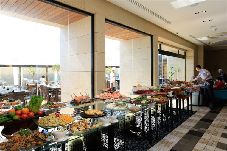 Al Adha Lunch at Fumé Bar