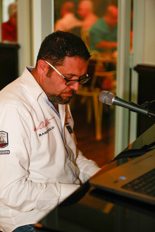 eCafe Sursock on Saturday Night