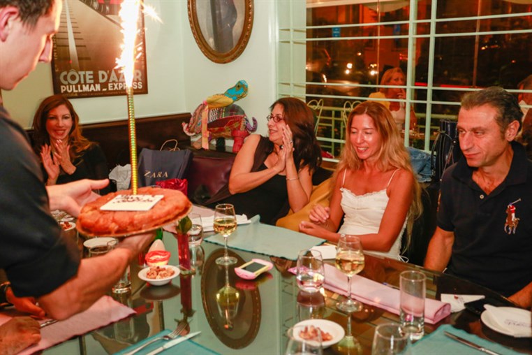 eCafe Sursock on Saturday Night