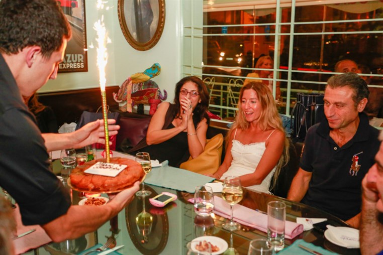 eCafe Sursock on Saturday Night