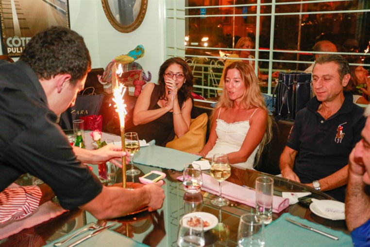eCafe Sursock on Saturday Night