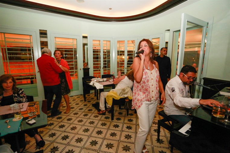 eCafe Sursock on Saturday Night