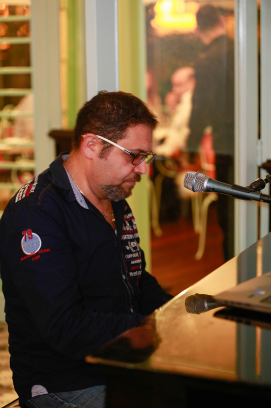 eCafe Sursock on Saturday Night