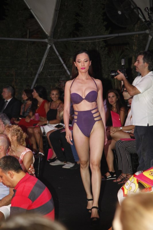 Jane Konsol new swimwear line 