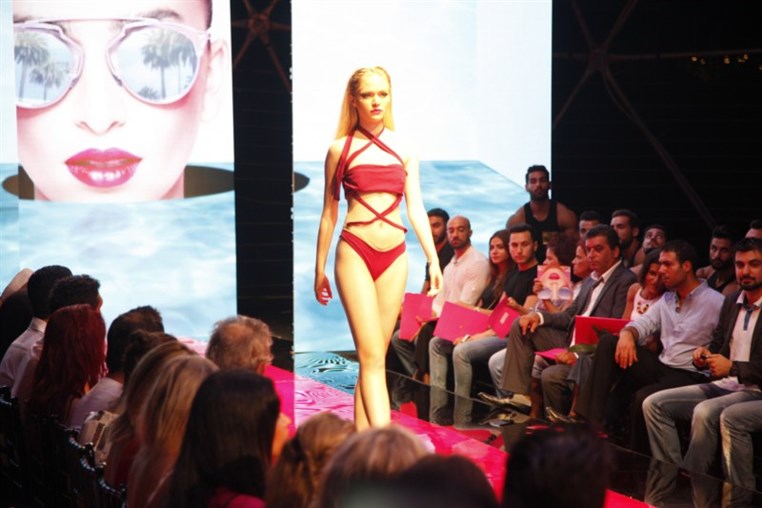 Jane Konsol new swimwear line 