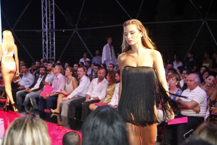 Jane Konsol new swimwear line 