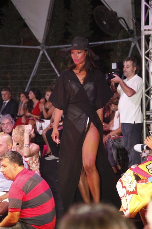 Jane Konsol new swimwear line 