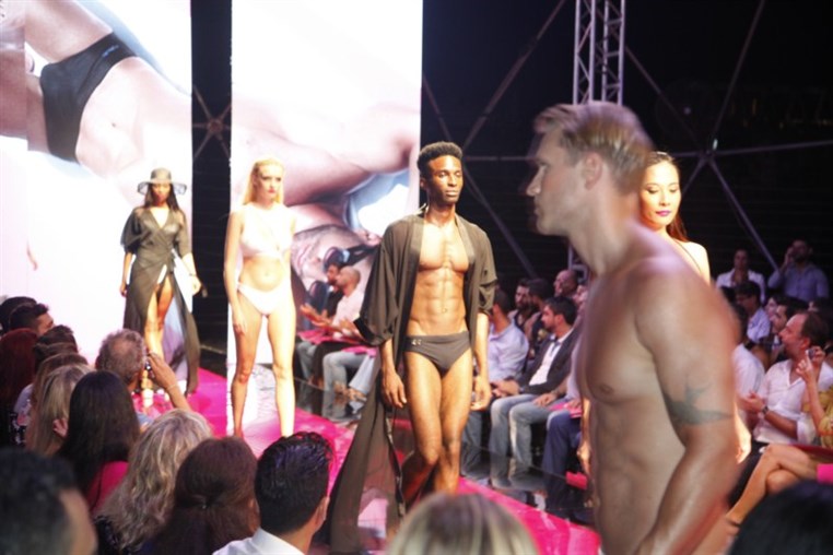 Jane Konsol new swimwear line 