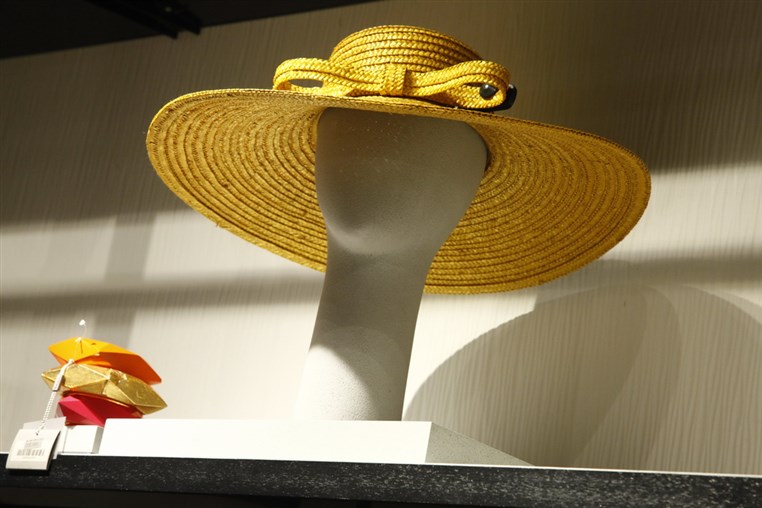 Uterque launching of Summer 2015 Collection