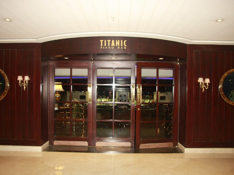 Culinary Heaven at the Titanic Piano Bar