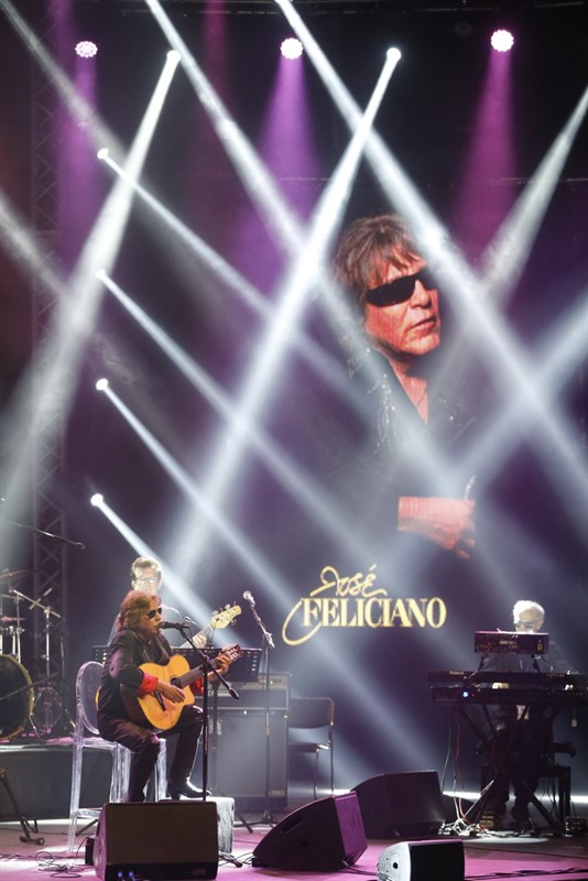Jose Feliciano at Beirut Holidays