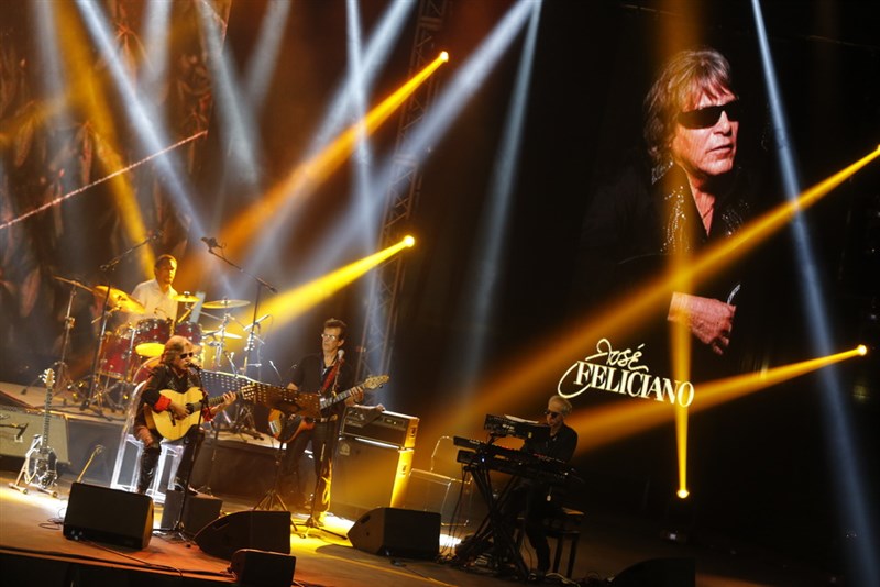 Jose Feliciano at Beirut Holidays