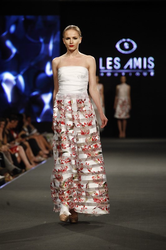 Les Amis at Summer Fashion Week By LIPS