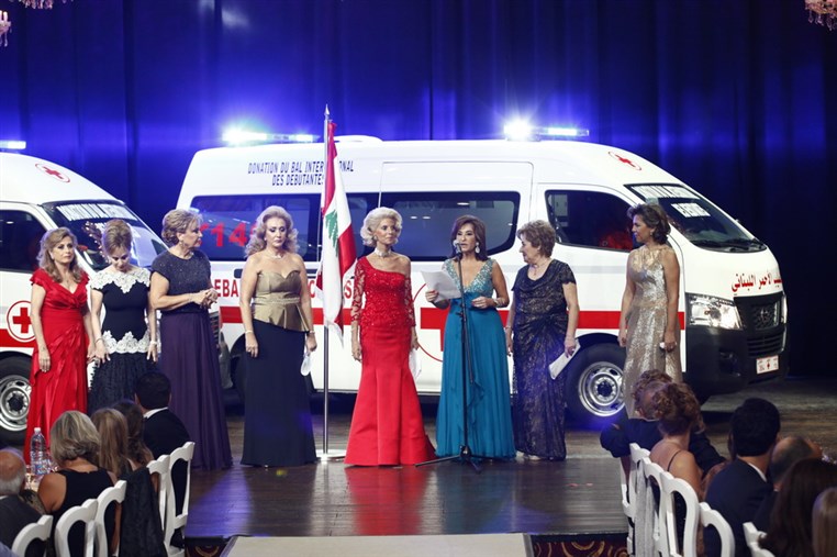 Le Bal Des Debutantes