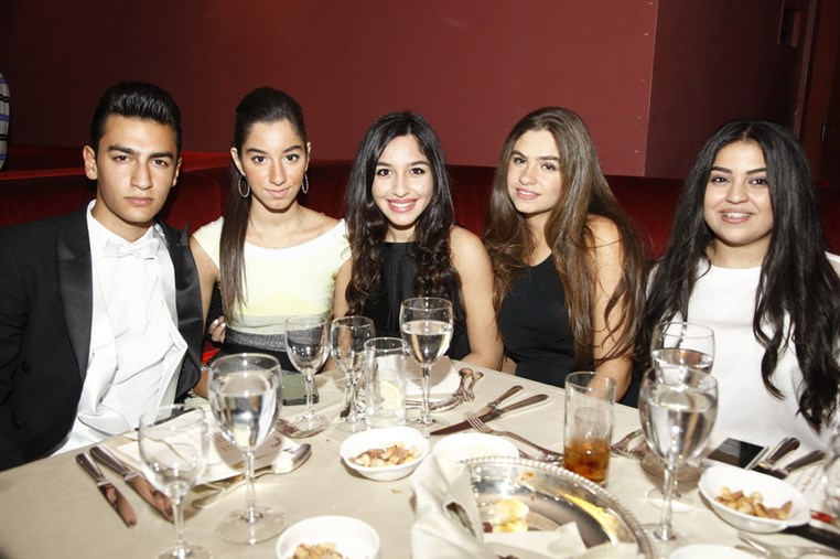 Le Bal Des Debutantes