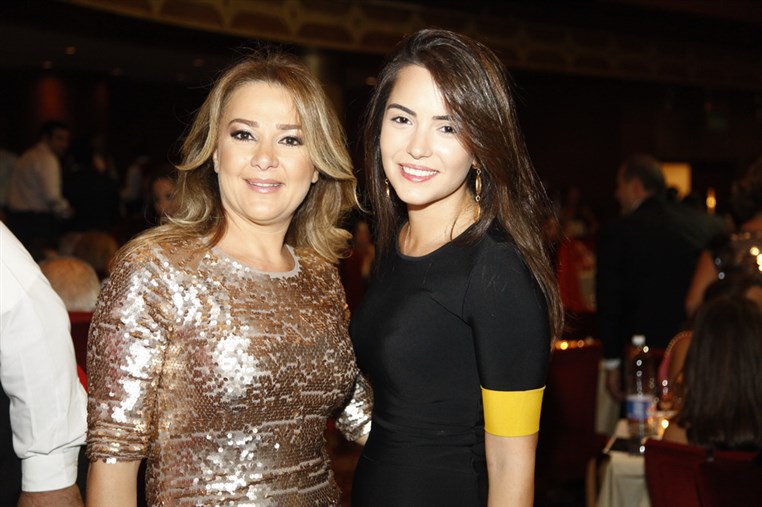 Le Bal Des Debutantes