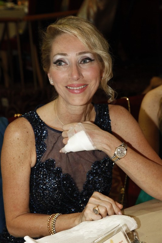 Le Bal Des Debutantes