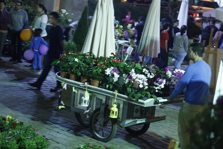 Le Marche des Fleurs a Byblos 