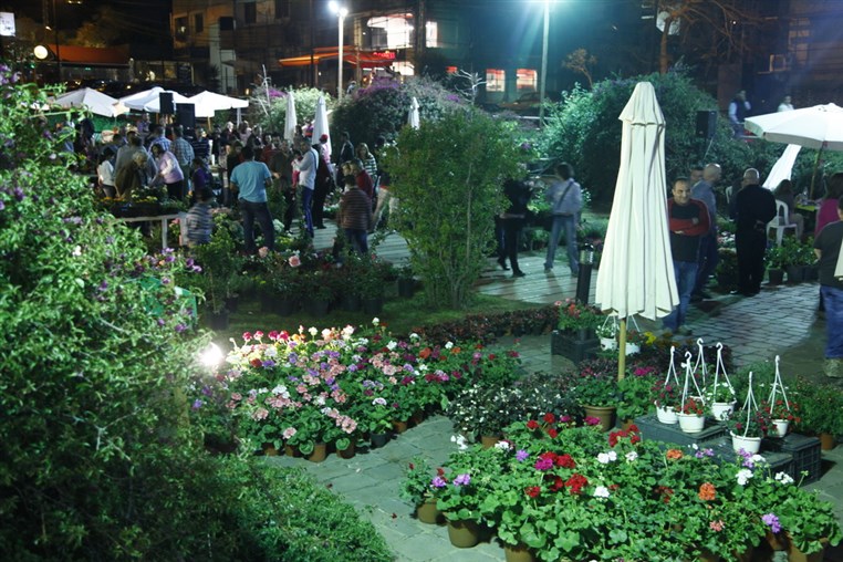 Le Marche des Fleurs a Byblos 