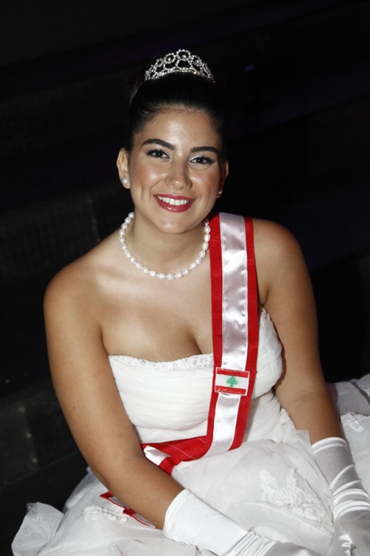 Le Bal Des Debutantes