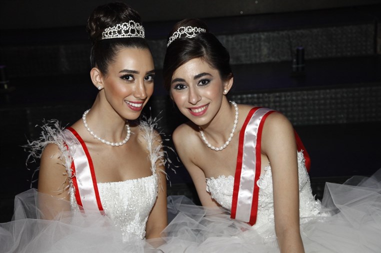 Le Bal Des Debutantes