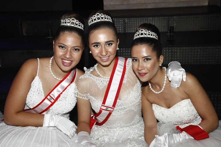 Le Bal Des Debutantes
