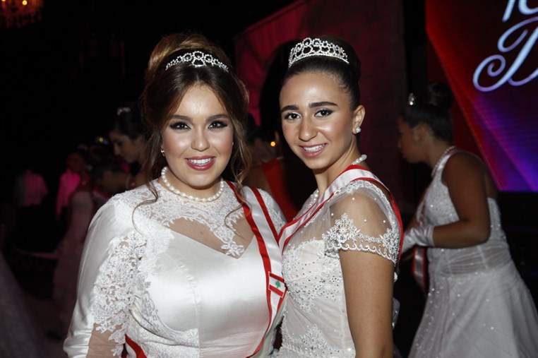 Le Bal Des Debutantes
