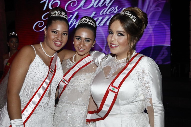 Le Bal Des Debutantes