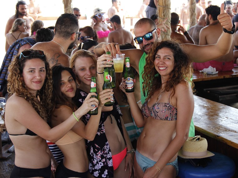 Opening of Bay 183 Beach Bar