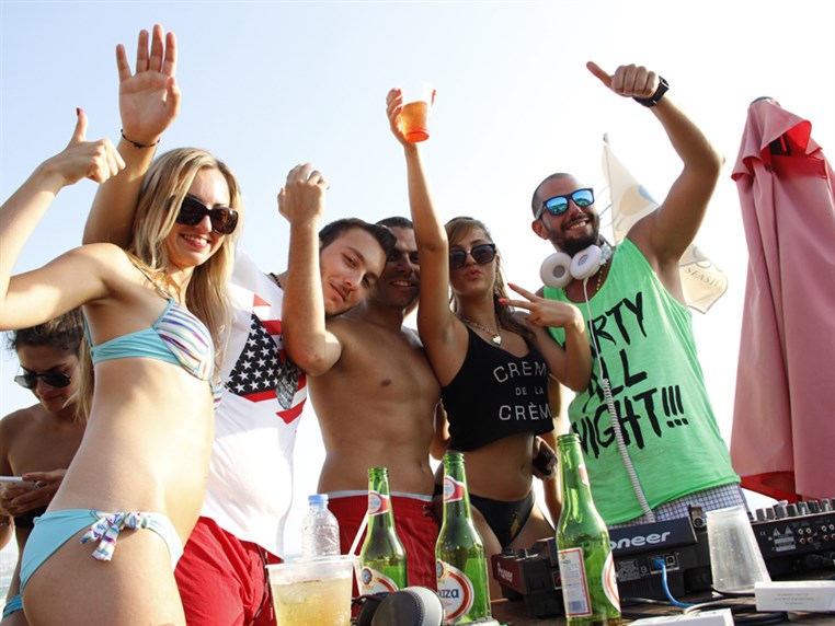 Opening of Bay 183 Beach Bar