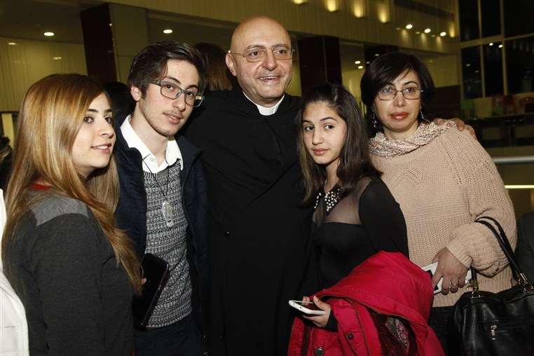 Premiere of Men Ajlikom (For You) 