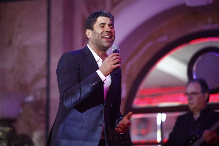 Najwa Karam and Wael Kfoury at Phoenicia 