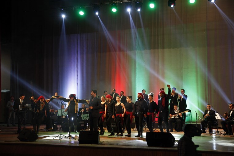 Kolona Lel Watan Concert