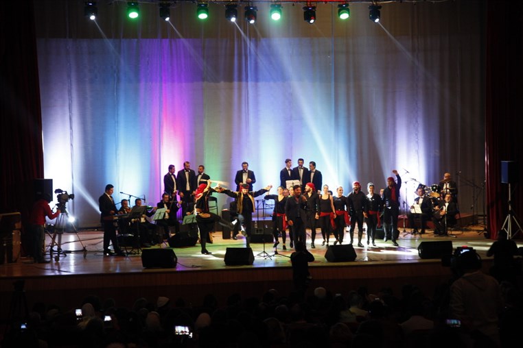 Kolona Lel Watan Concert