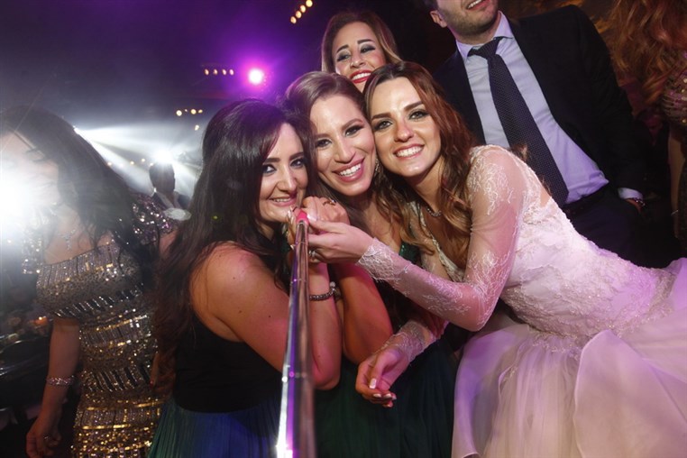 Les Lamah Wedding People 1