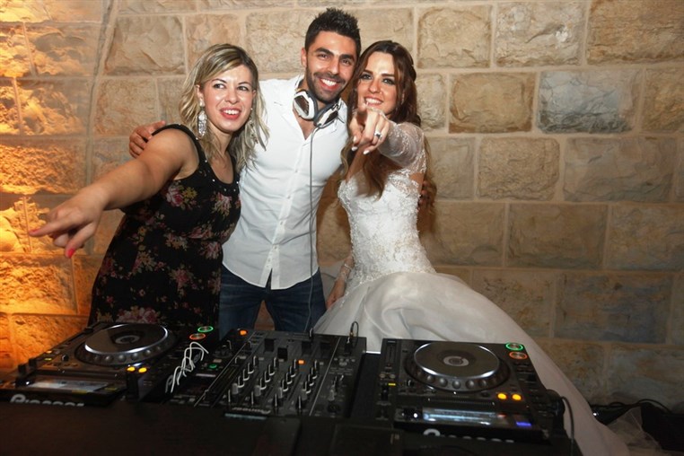 Les Lamah Wedding People 1