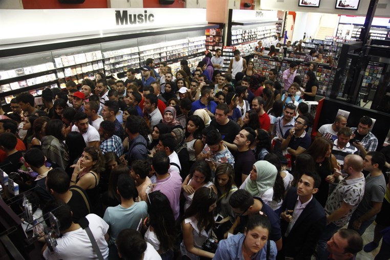 Elissa Album Signing Session