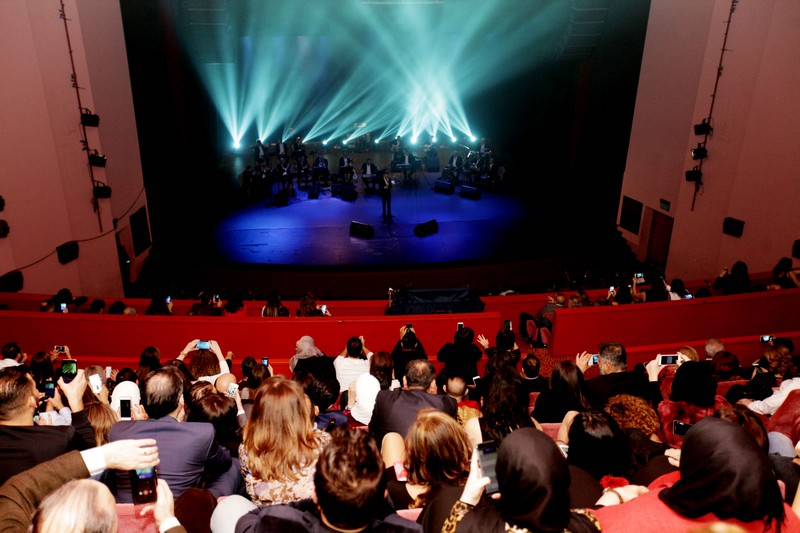 Kadim al Sahir at Casino Du Liban