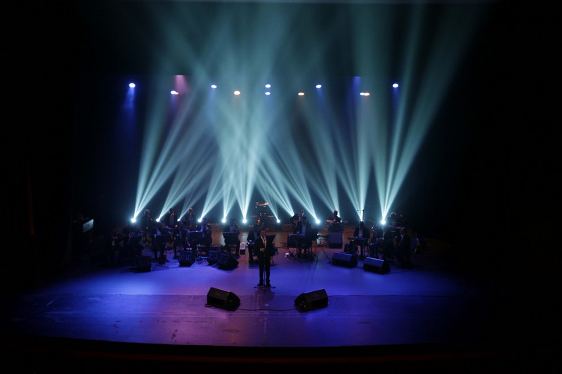 Kadim al Sahir at Casino Du Liban