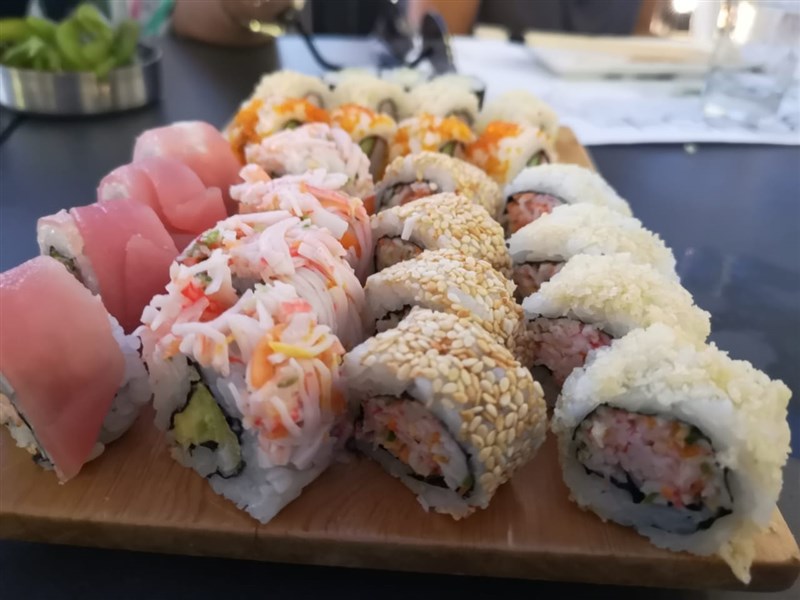 Mon Maki A Moi Special Sushi Sunset at Broumana