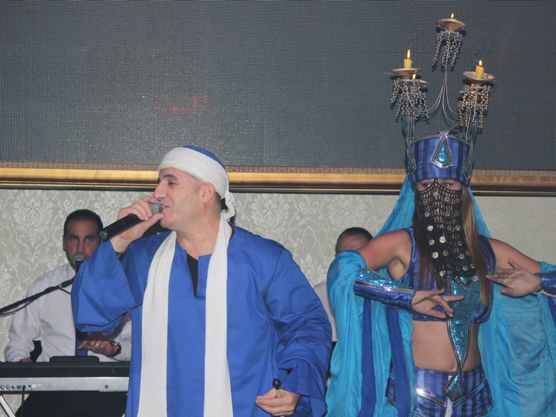 Anbar Restaurant on Saturday Night