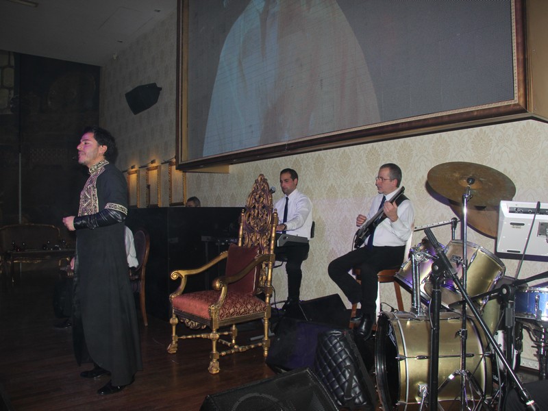 Anbar Restaurant on Saturday Night