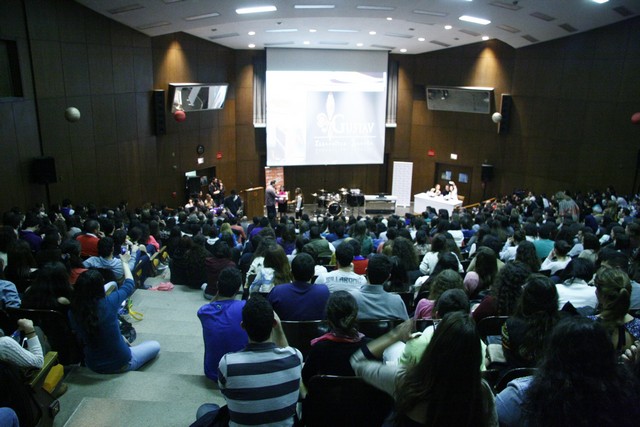 AUB Got Talent 2014