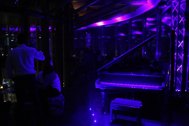 Bar 360 on Saturday Night