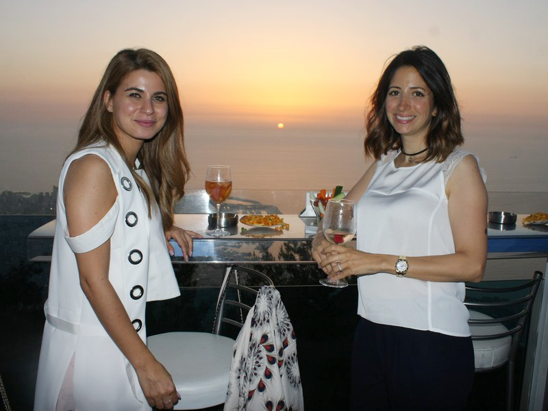 Bay Lodge-The Terrace on Thursday Night