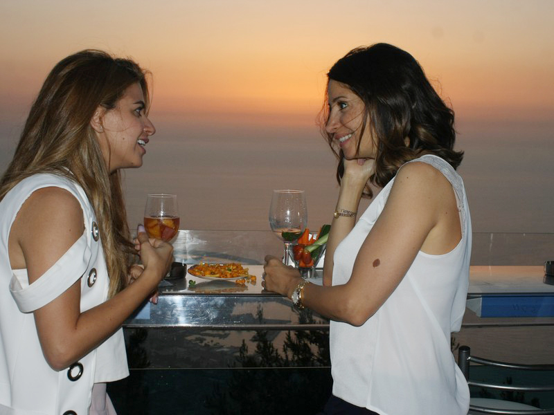 Bay Lodge-The Terrace on Thursday Night