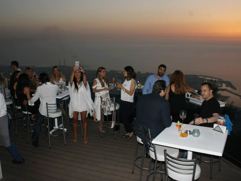 Bay Lodge-The Terrace on Thursday Night
